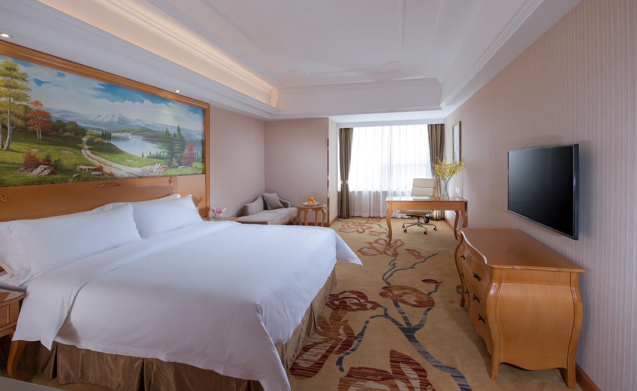 Vienna International Hotel Shanghai Hengshan Road Экстерьер фото